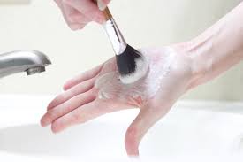 makeup-cleaningbrushes-use-backofhand-toswishclean
