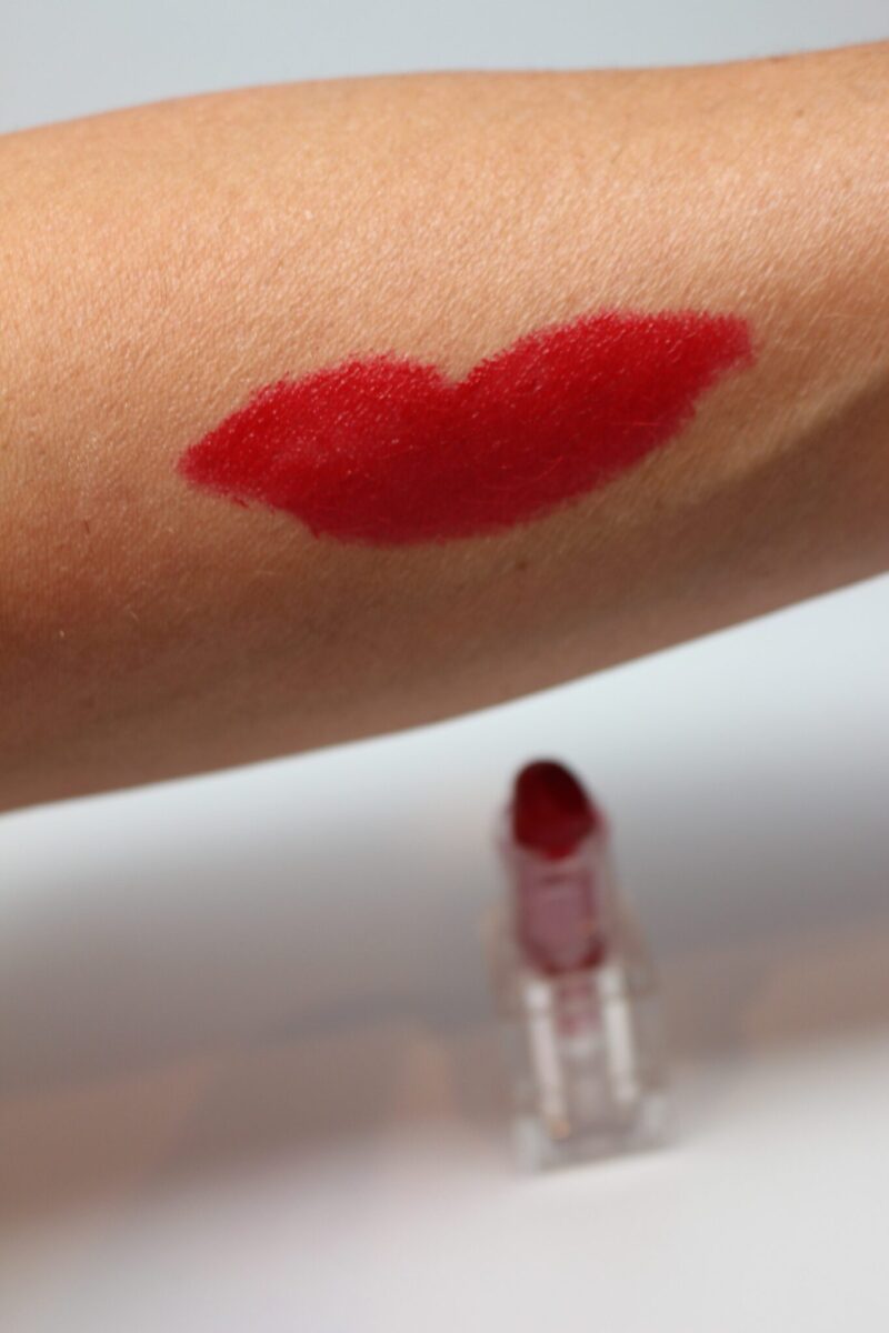 Red Hedy Crimson Swatch