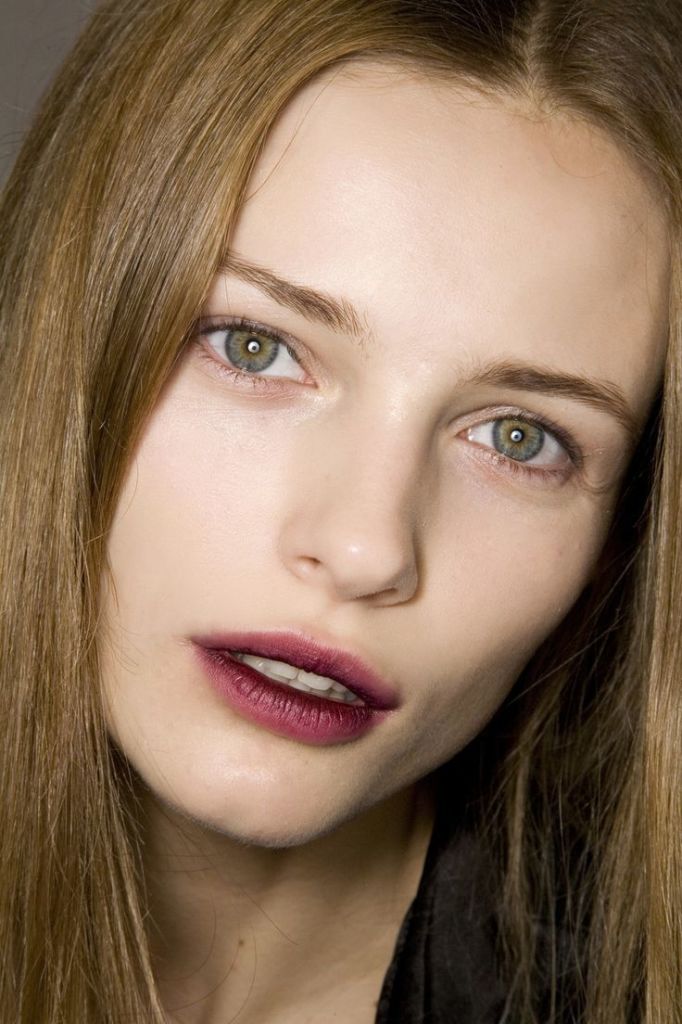 fall-2016-trendingmakeup-trends-stained-lips-red-redstainedlips