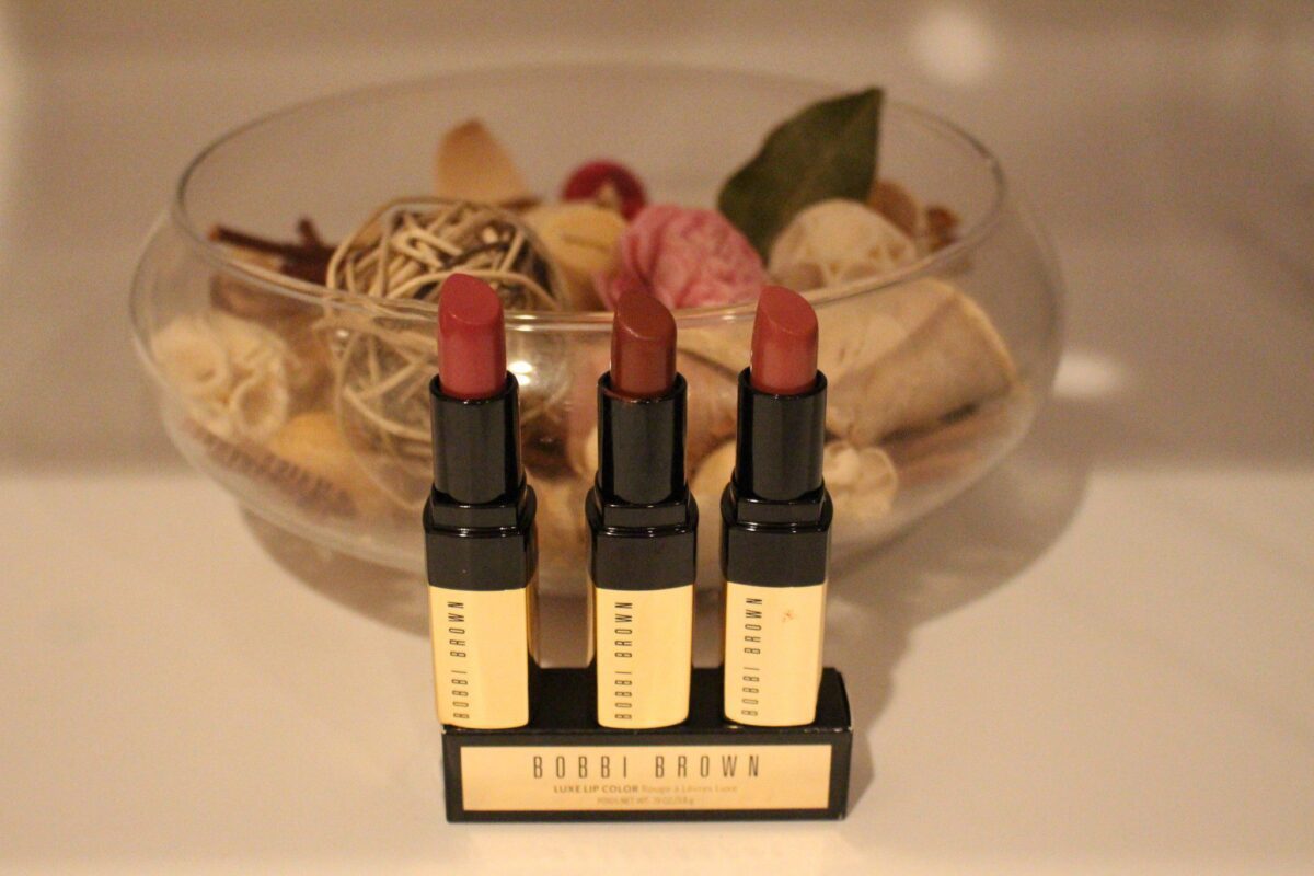 bobbi-brown-uber-rose-bahama-brown-tawny-luxe-lipsticks