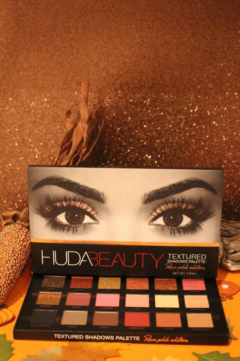 huda-beauty-sephora-eye-shadow-palette-textured-shadows-rosegold