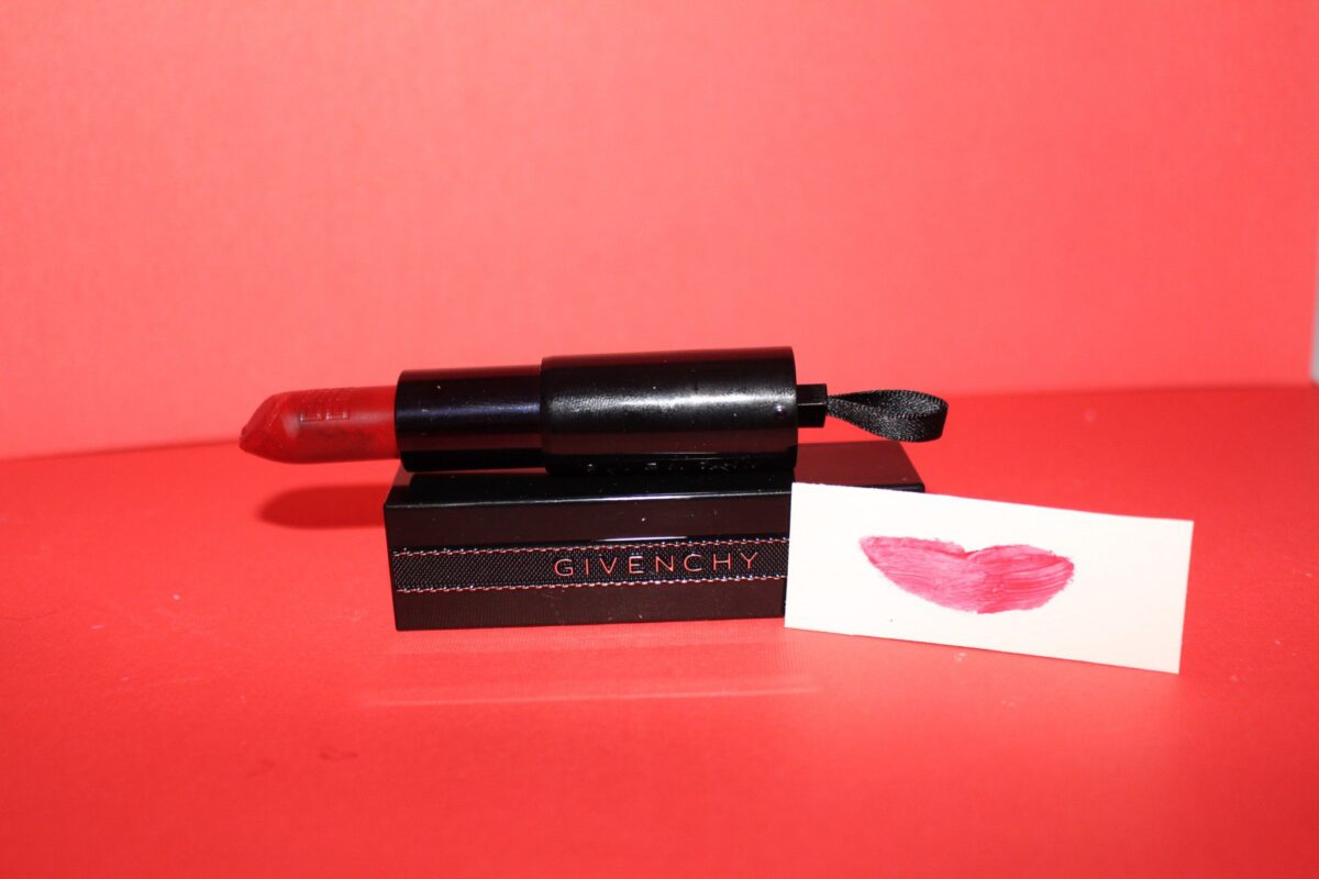 Givenchy-true-couture-lipstick-exotic-mysterious-noir-mixed-into-red-with-color-changing-custom-shade-for-your-lp-ph