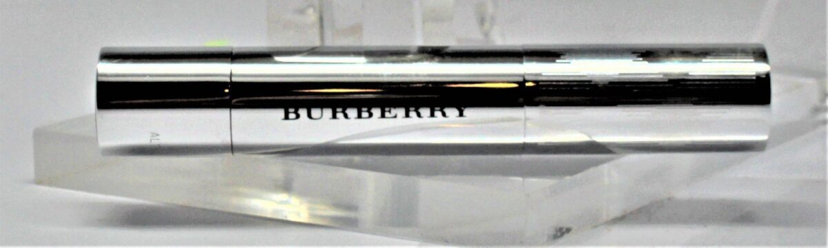 Burberry-full-kisses-lipstick-tube