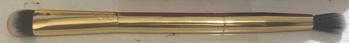 FULL-SIZED TARTE DOUBLE-ENDED EYESHADOW BRUSH WITH QVC PURCHASE ONLY