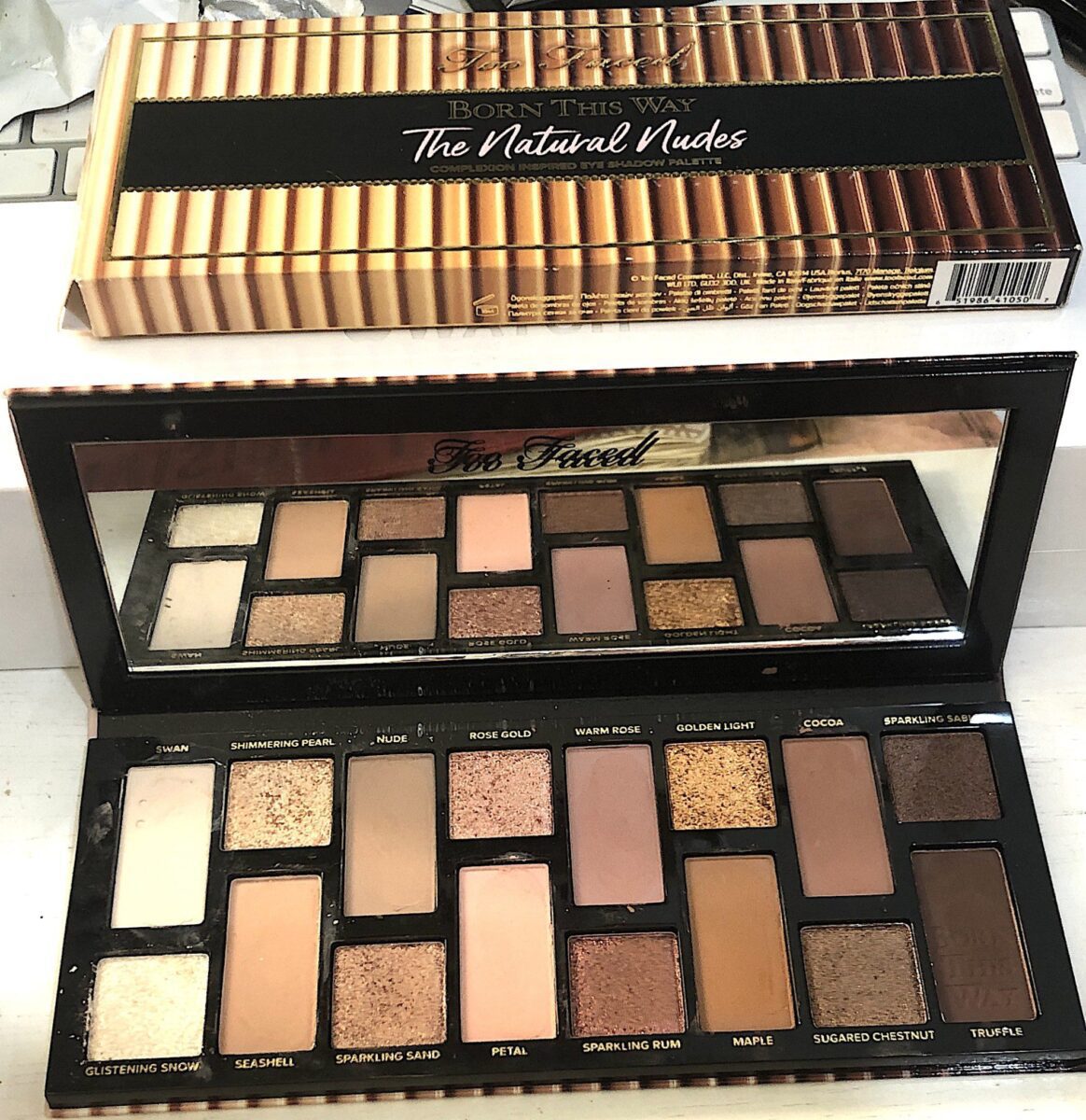 INSIDE THE TOO FACED THE NATURAL NUDES EYESHADOW PALETTE