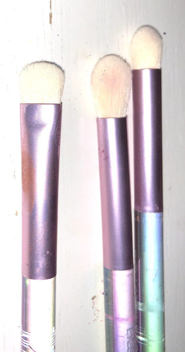 THE OTHER SIDE OF THE DUAL ENDED BRUSHES