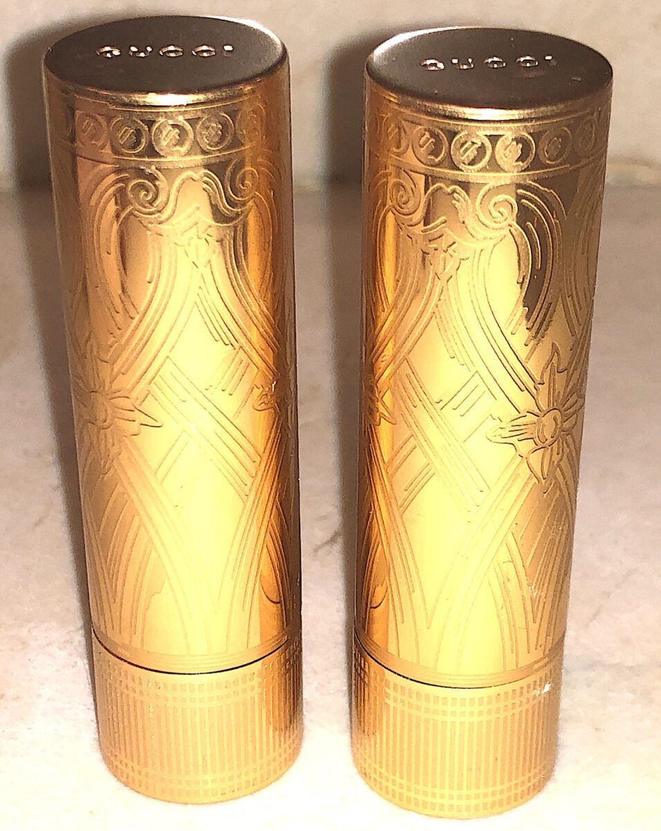 ETCHED ART DECO-DESIGN ON THE ROUGE A LEVRES SATIN GOLD TUBE