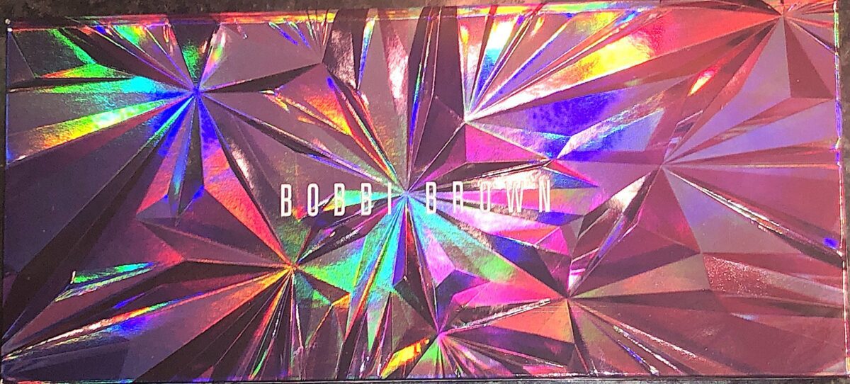 THE FRONT OF THE BOBBI BROWN EYESHADOW PALETTE "IN A FLASH"