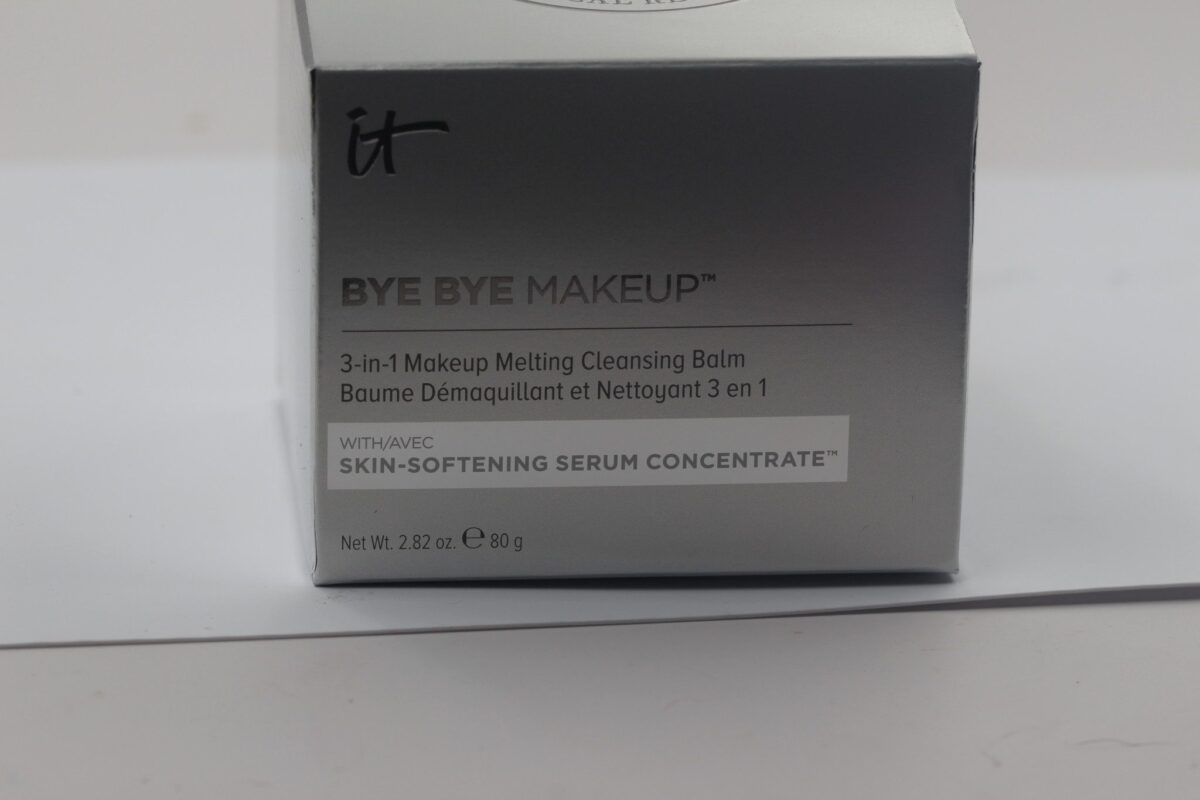 It-Cosmetics-Bye-Bye-Makeup