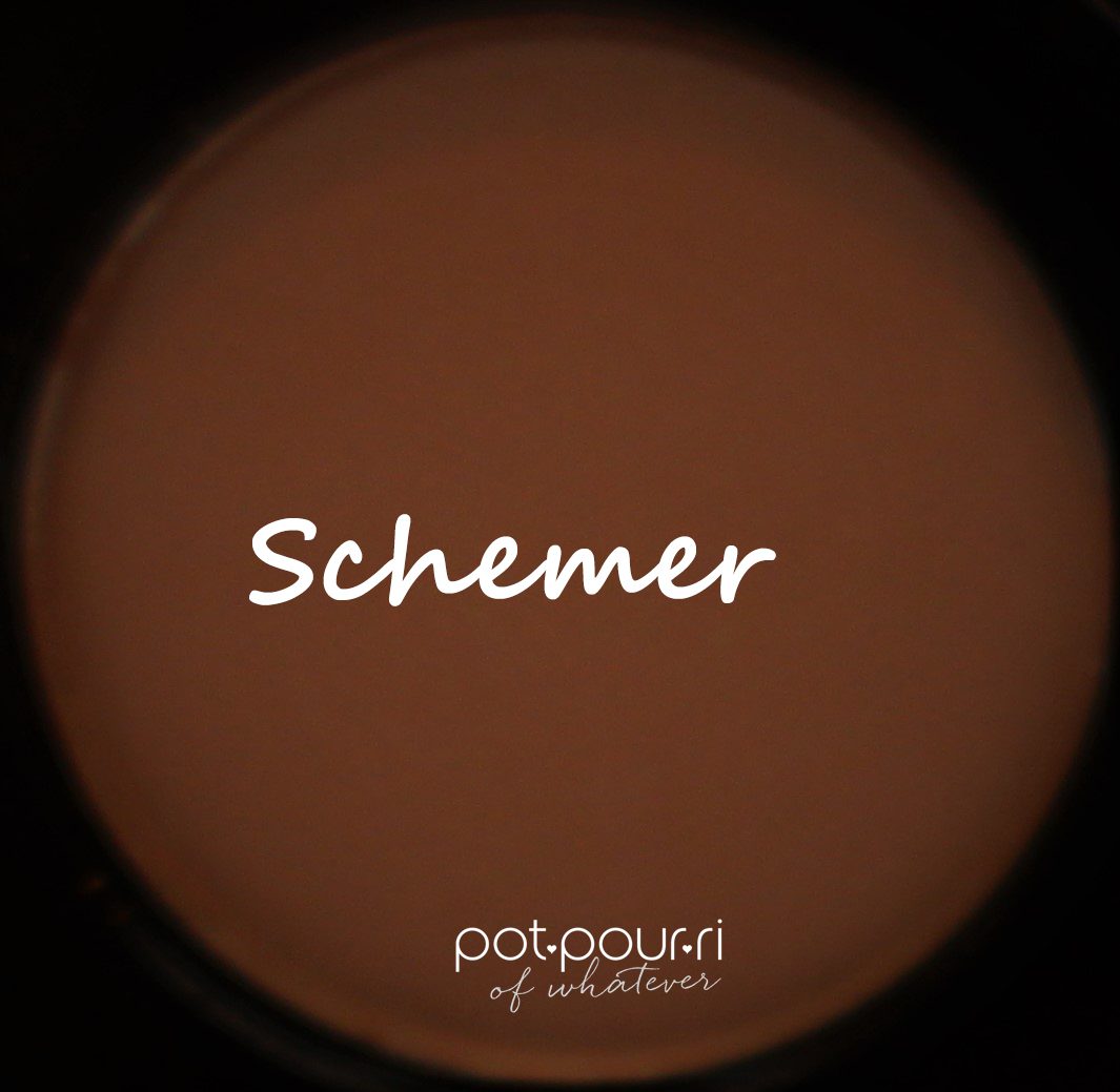 Mac-schemer-Mischief-Minx-eyeshadow-palette-bronze-shades