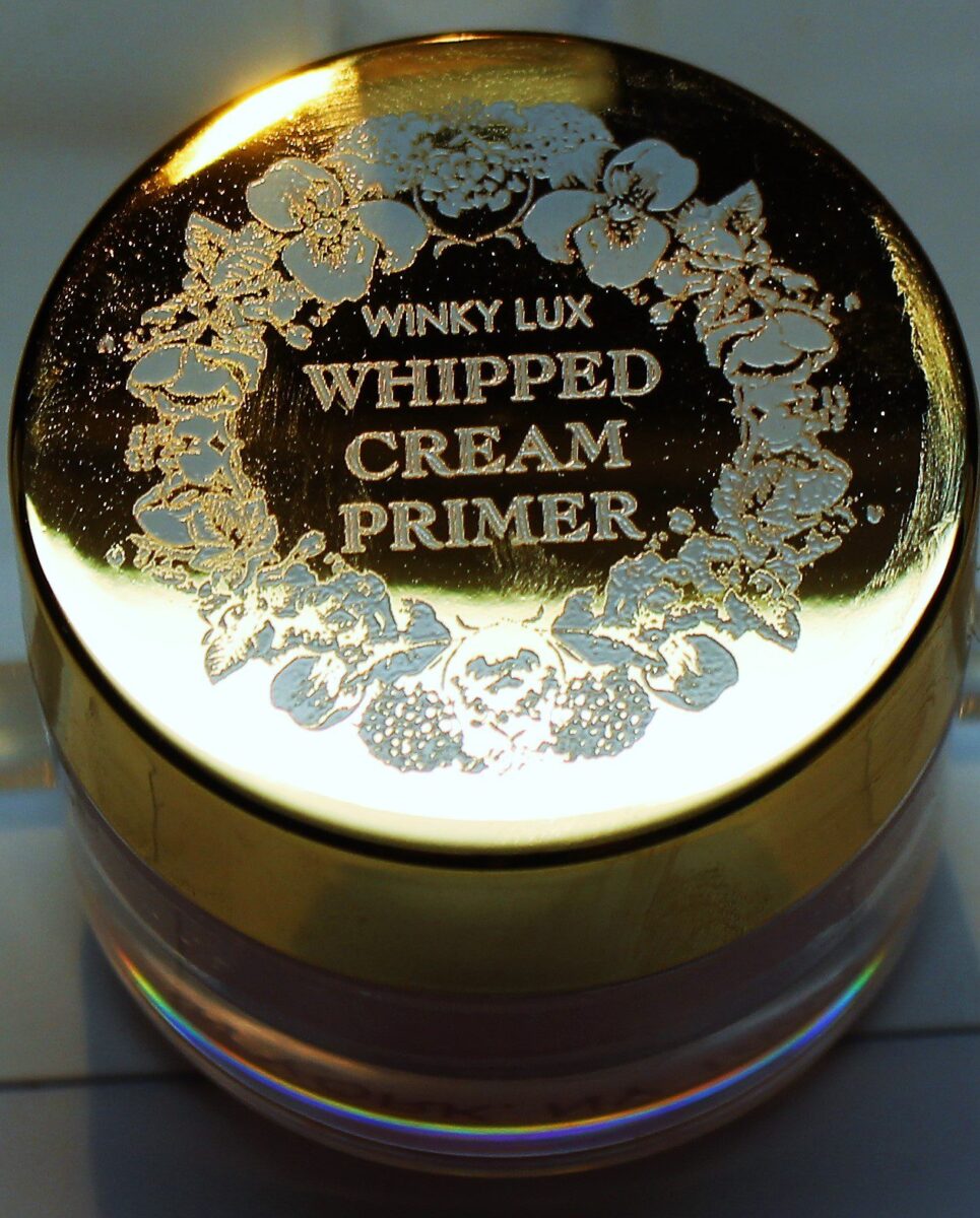Winky-Lux-packaging-whipped-cream-primer-mousse