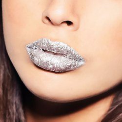 silver lips are so galactica!
