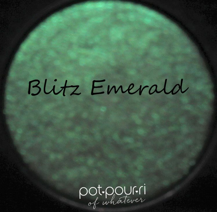 pat-mcgrath-blitz-emerald---Copy-(2)